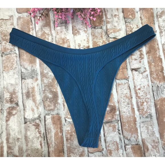 RARE NEW PINK BY VICTORIA'S SECRET LARGE SMOOTH THONG PANTIES - Picture 3 of 4